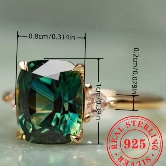 Sterling Silver Engagement Ring Inlaid with Emerald Symbol of Beauty and Lux - Picture 2 of 7